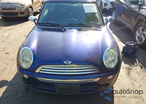 2005 Mini Cooper из США, поврежденный, VIN WMWRC33475TJ65853